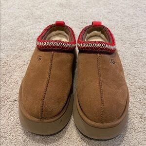 Authentic UGG Tasman Brown Suede platform Slip-On Shoes with Red Trim sz 8